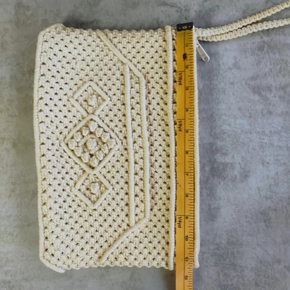 Vintage 1970's Bohemian Macrame Zip-Up Clutch Purse with Pockets Cream Ivory - Picture 10 of 11
